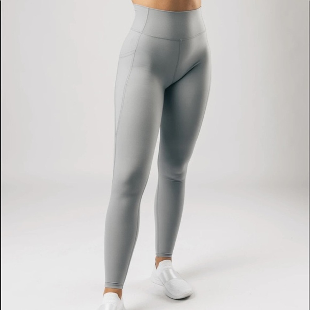 Alphalete Alphalux Pocket Leggings